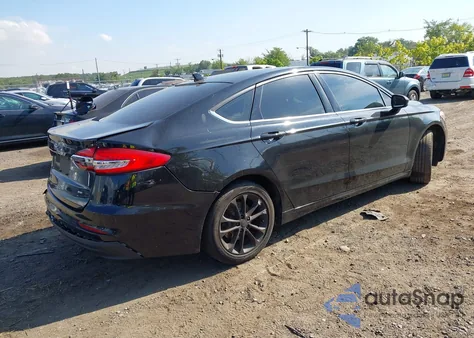 2019 Ford Fusion Hybrid Se z USA, uszkodzony, nr VIN 3FA6P0LU6KR158498